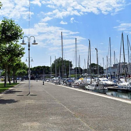 Port De Plaisance Rochefort (Charente-Maritime) Exterior foto